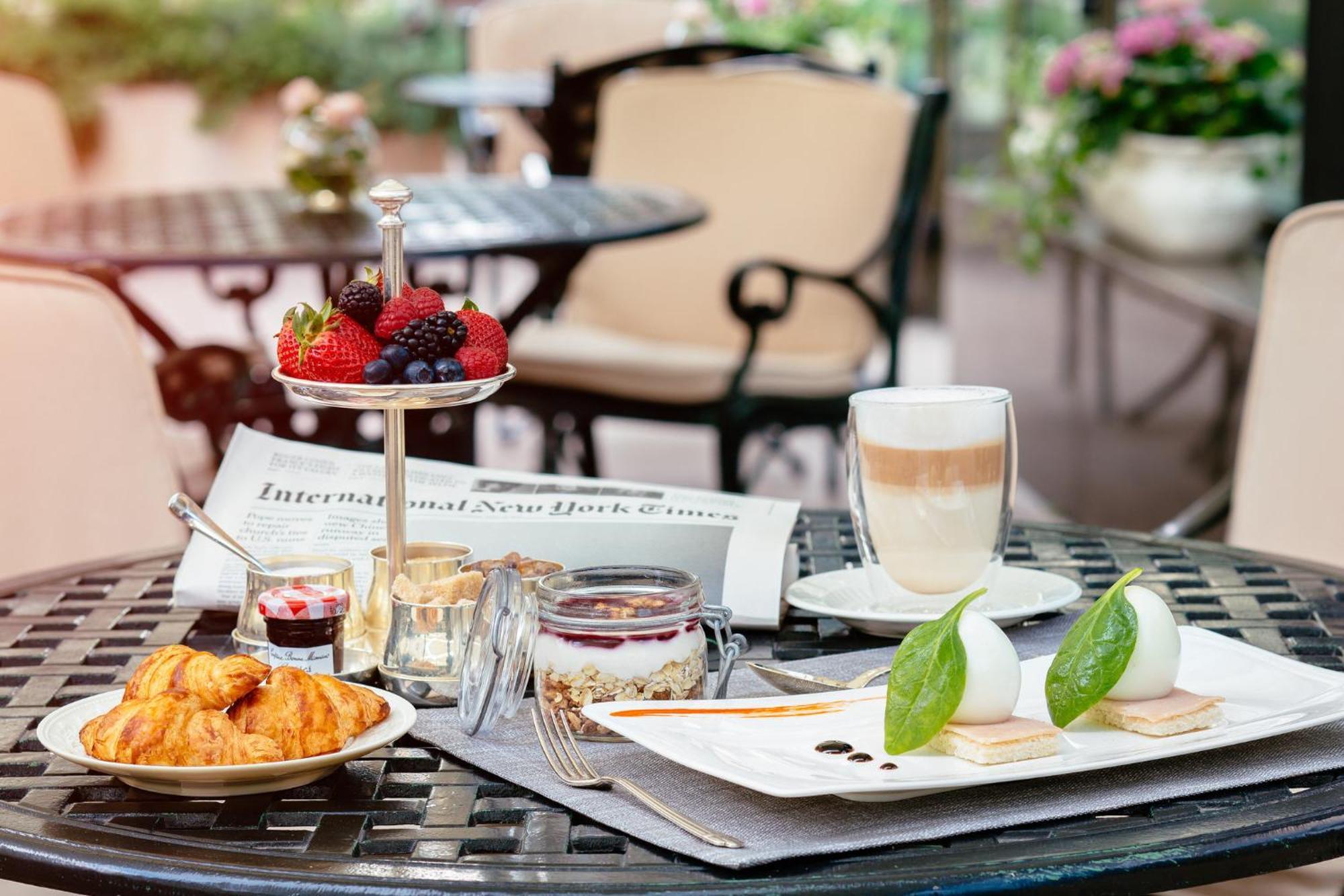Intercontinental - Kyiv By Ihg Hotel Exterior foto